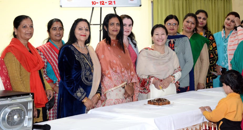 BWWA Jammu members posing for a group photograph during a training programme on making bakery products at BSF Paloura.