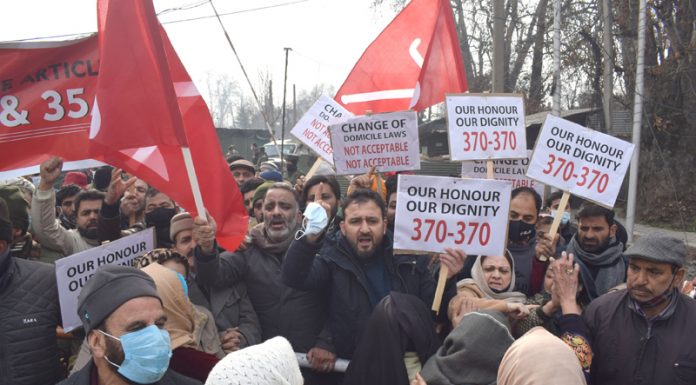 NC workers stage protest against Delimitation Commission recommendations in Srinagar on Saturday. — Excelsior/Shakeel