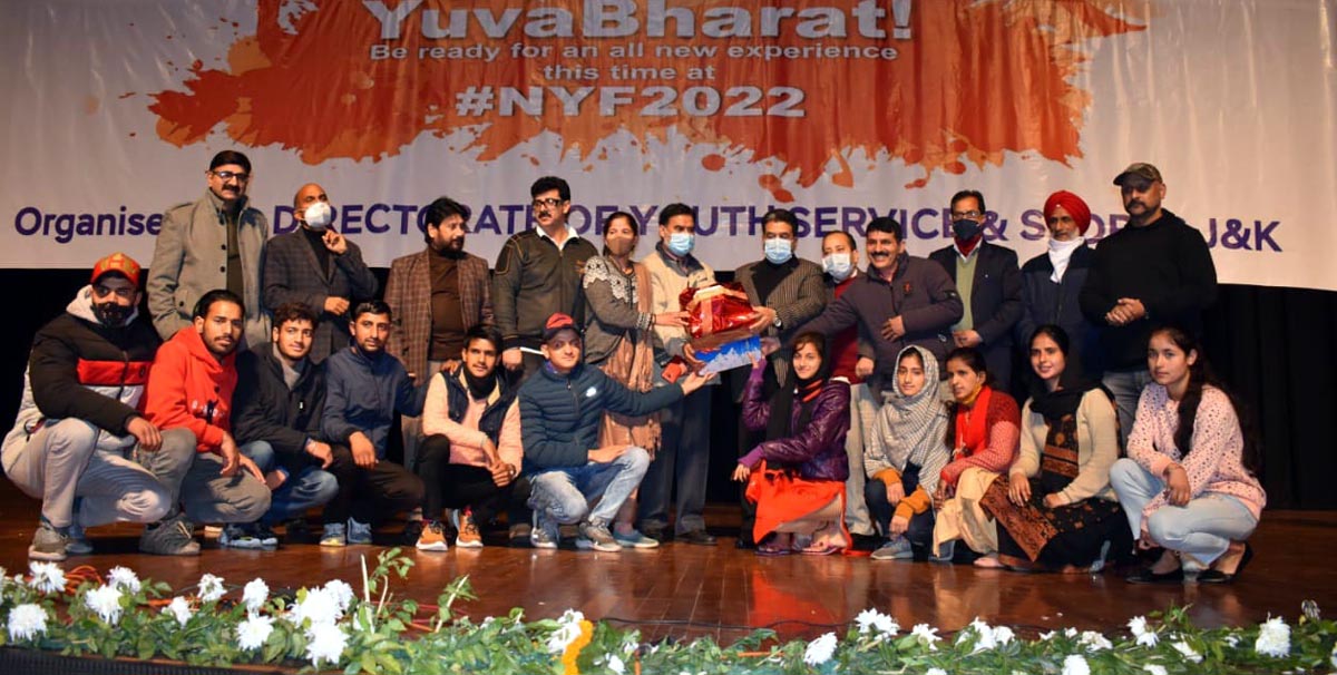 Director Sports Gazanfar Ali honouring participants of Youth Festival at Zorawar Singh Auditorium, University of Jammu.