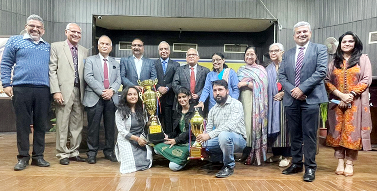Guests and winners of 20th Annual VeerannaAivalli Memorial Debate Competition.