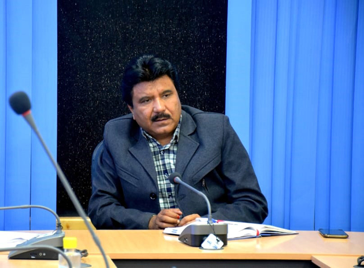 CEC Khan Reviews Development Activities, Traffic Management Of Kargil ...