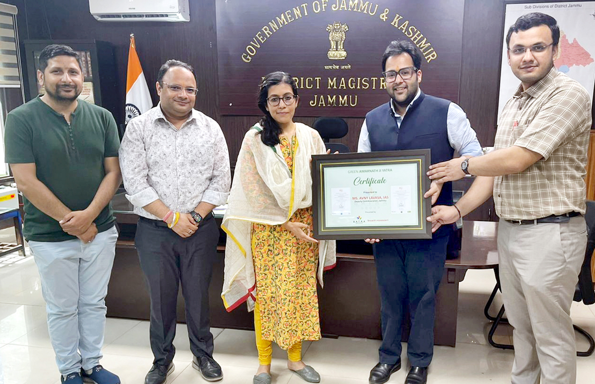 Batra Group officials presenting certificate to Deputy Commissioner Avny Lavasa at Jammu on Saturday.