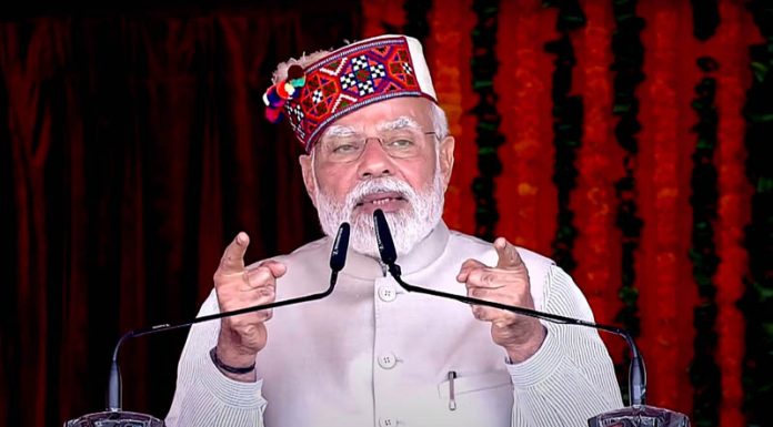 Prime Minister Narendra Modi addressing ‘Garib Kalyan Sammelan’ in Shimla on Tuesday. (UNI)
