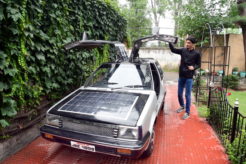 Solar Car innovated by Kashmiri Mathematician Bilal Ahmed at Srinagar. -Excelsior/Shakeel