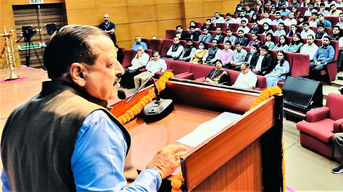 Union Minister Dr Jitendra Singh addressing 2020 batch IAS officers, at Civil Services Officers Institute, New Delhi on Sunday.