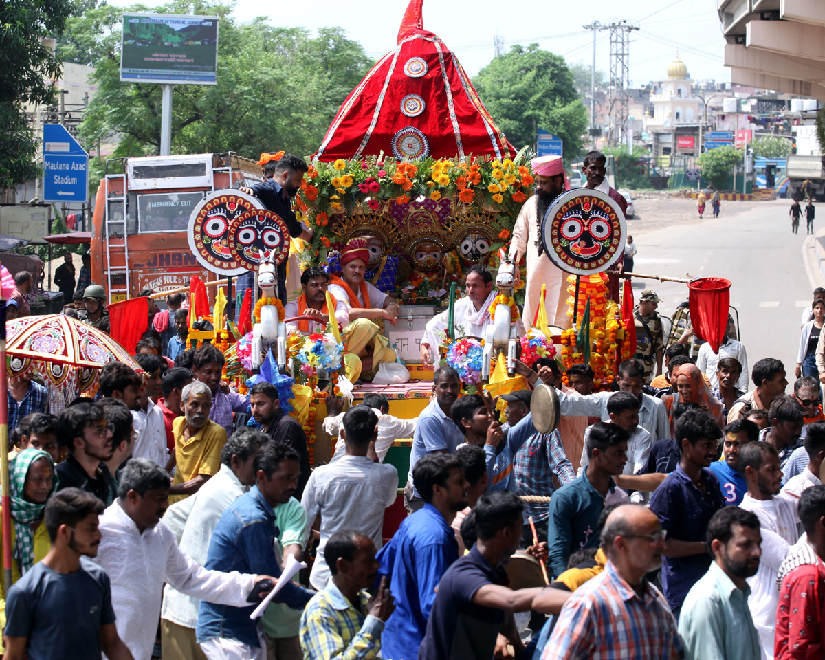 Lord Jagannath Rath Yatra being taken out in Jammu on Friday. -Excelsior/Rakesh