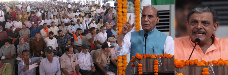 Defence Minister Rajnath Singh and RSS general secretary Dattatreya Hosabale addressing a function in Jammu on Sunday. — Excelsior/Rakesh