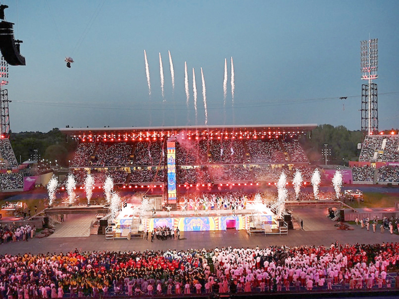 Bhangra, power-packed performance from ‘Apache Indian’ marked closing ceremony of CWG