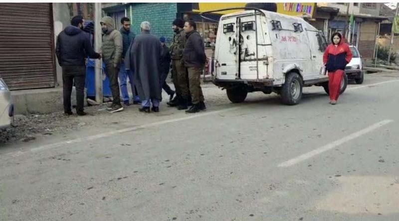 An SIA team during a raid in Kashmir on Thursday. -Excelsior/Sajad Dar