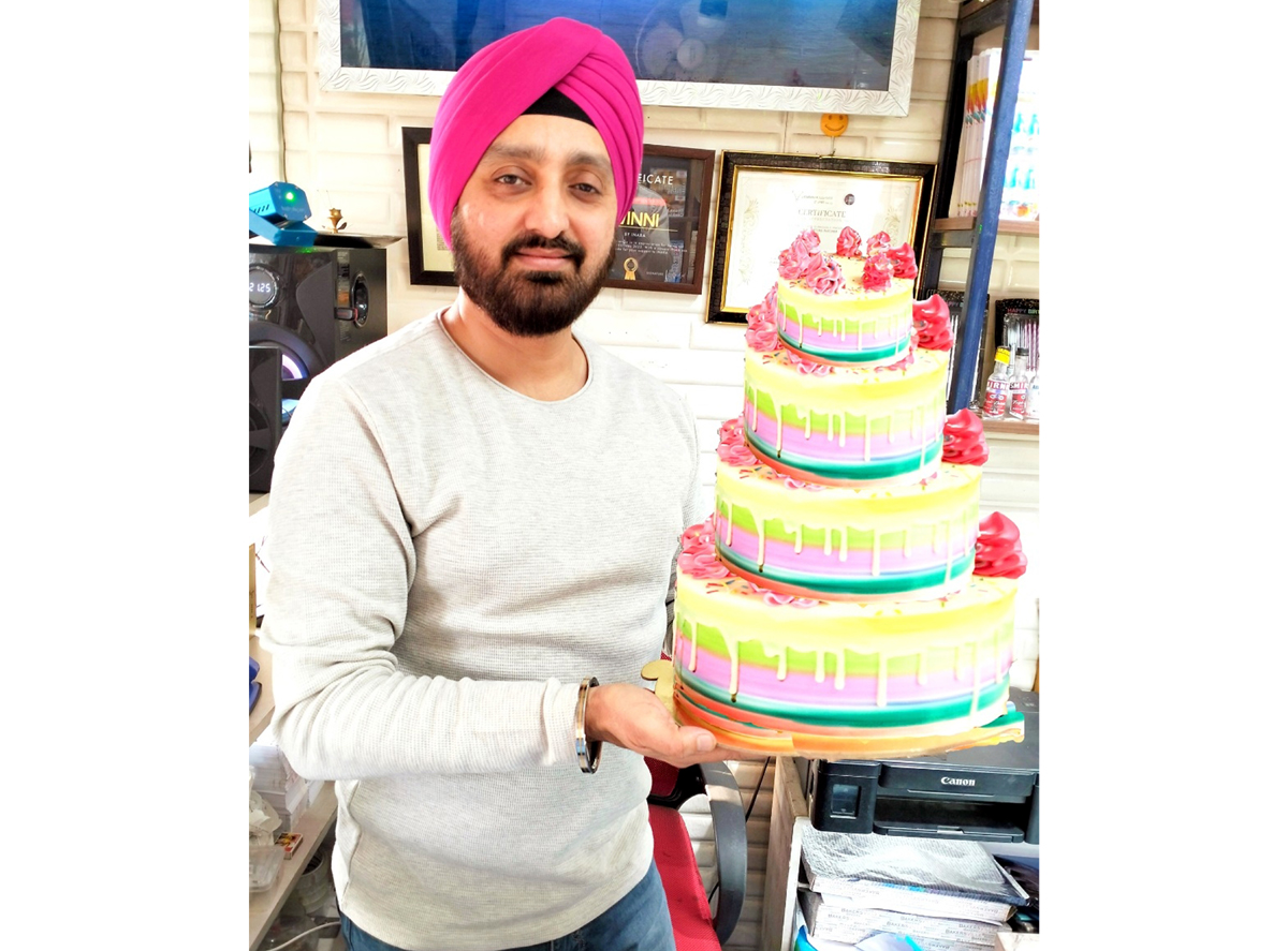 Tashiani, 3 tier wedding cake with turban style topper and sari effect  decorative drape | Anniversary cake designs, Indian cake, Indian wedding  cakes