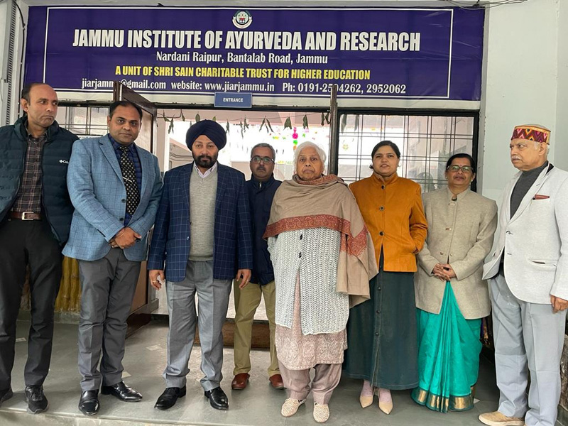 Dr. Mohan Singh with JIAR members.