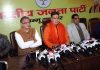 BJP president, Ravinder Raina flanked by senior party leaders at a press conference at Jammu on Wednesday. -Excelsior/Rakesh