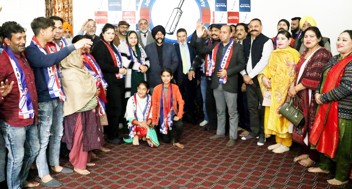 Apni Party president Altaf Bukhari welcoming new entrants into party fold in Jammu.