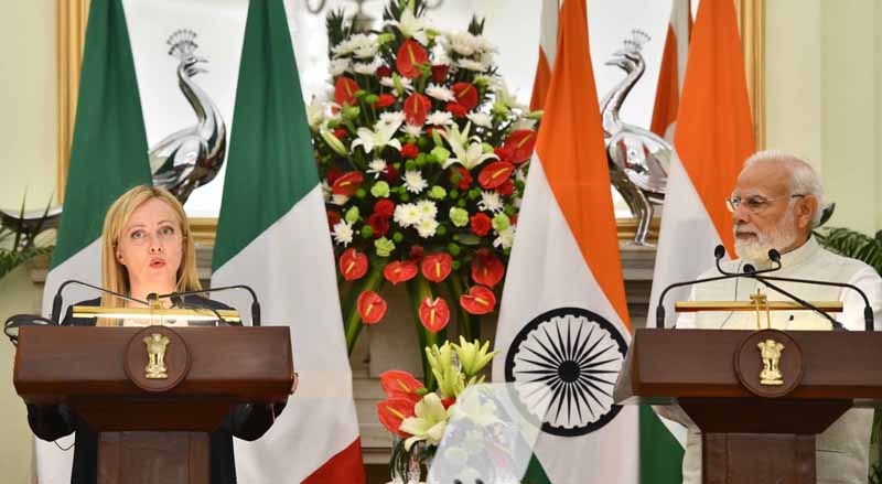 Prime Minister Narendra Modi and Prime Minister of Italy Giorgia Meloni addressing newsmen after a meeting at Hyderabad house, in New Delhi on Thursday. (UNI)