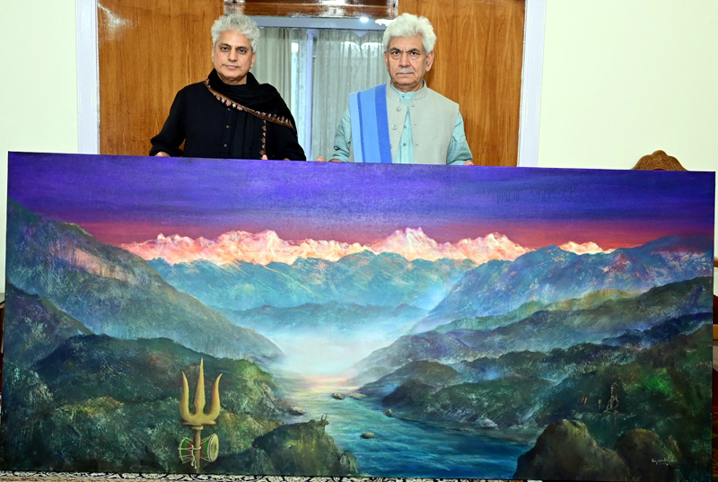 KK Gandhi, renowned Artist & Painter presenting painting to Lt Governor Manoj Sinha.