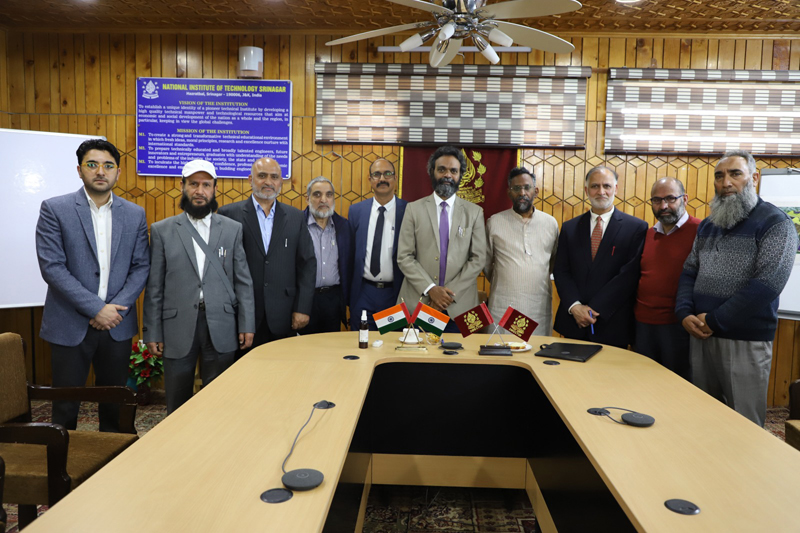 Director NIT Srinagar, Prof (Dr) Sudhakar Yedla and Director IIT Hyderabad, Prof B S Murty and others posing for a group photograph after signing MoU.