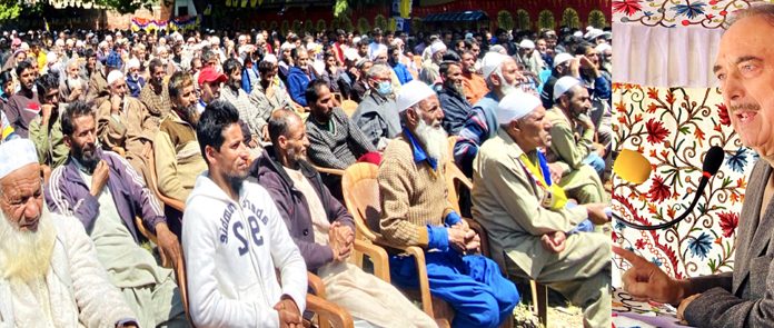 Former Chief Minister and DPAP chairman Ghulam Nabi Azad addressing public rally at Bandipora on Sunday.