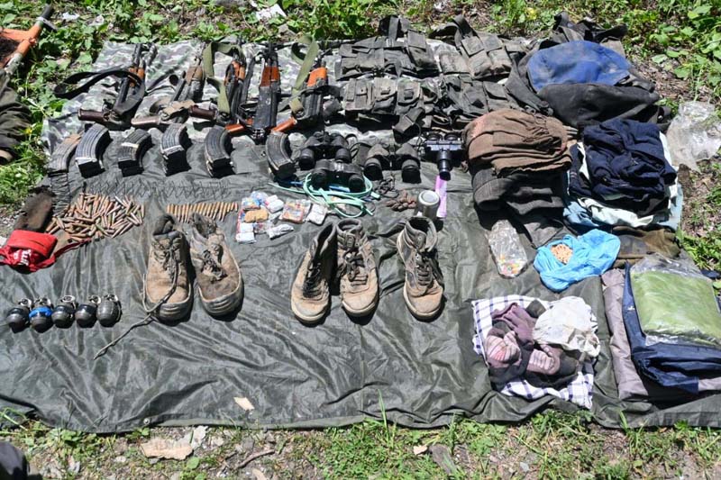 Arms and ammunition recovered from five slain militants in Jumgund area of Kupwara.-Excelsior/Aabid Nabi