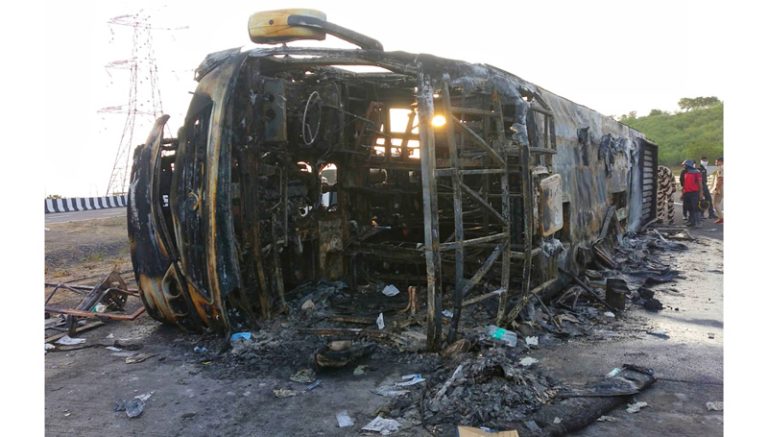 25 Charred To Death As Bus Catches Fire - Daily Excelsior