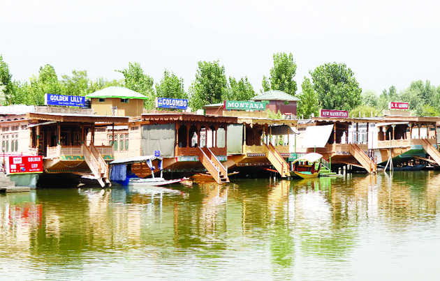 Revival of Kashmiri houseboats