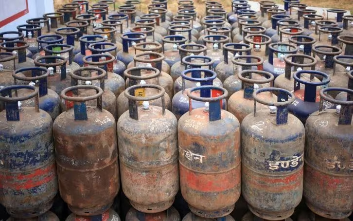 ATF Price Hiked By Steep 8.5%; Commercial LPG Rate Cut By Rs 100