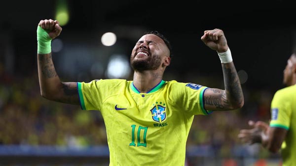 Neymar breaks Pele's Brazil goal-scoring record in 5-1 win in South  American World Cup qualifying