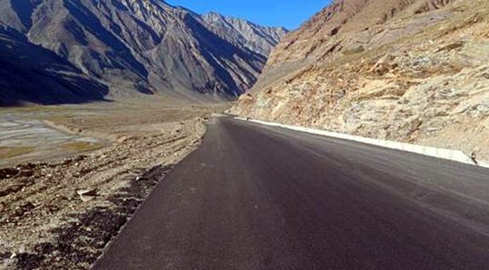 A view of ongoing work on Kargil-Zanskar road.