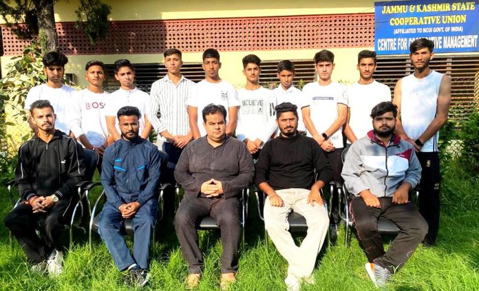 Jammu and Kashmir Dodgeball team posing with dignitaries on Sunday.