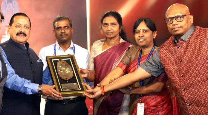 Union Minister Dr. Jitendra Singh felicitating ISRO Scientists, Dr Veeramuthuvel Project Director Chandrayaan-3, K. Kalpana Associate Project Director Chandrayaan-3, M. Shrikanth Mission Director Chandrayaan-3 and Nigar Shaji, Project Director, Aditya L1, at New Delhi on Tuesday.