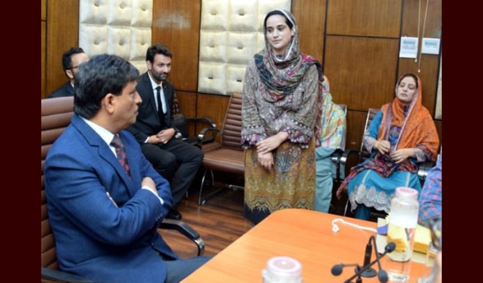 Chief Secretary interacting with newly appointed ALRs/DLOs in Srinagar.