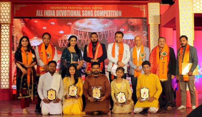 Organizers and guests with the participating singers, who have entered into final of All India Devotional Song Competition at Katra.