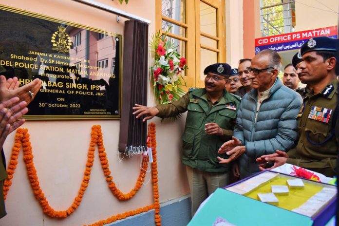 DGP Dilbag Singh inaugurating a police station in Mattan area on Monday. -Excelsior/Sajad Dar