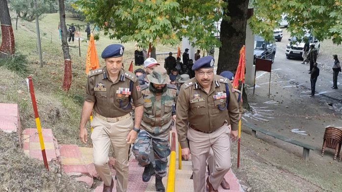 DGP Dilbag Singh during visit to Mata Bhaderkali temple at Handwara in Kupwara district on Tuesday. -Excelsior Abid Nabi