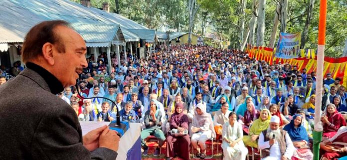 Former CM and DPAP chairman Ghulam Nabi Azad addressing a rally at Ramban on Sunday. -Excelsior/Parvaiz Mir