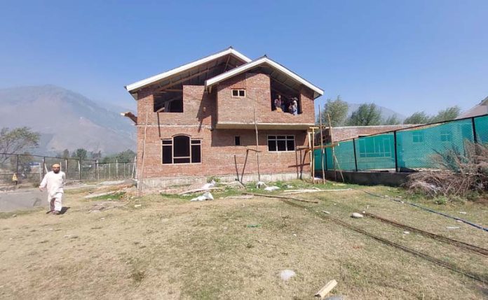 Despite the High Court ban, illegal constructions are going unabated from Wussan to Rezan along Nallah Sindh in Ganderbal district.