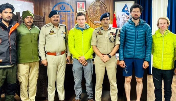 Winners of trekking expedition posing with SSP Kishtwar Khalil Poswal.
