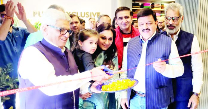 'Puri's Exclusive' opens new showroom at Talab Tillo.
