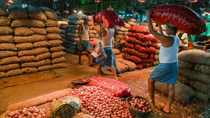 Wholesale inflation hits three-month high of 0.53 pc in March