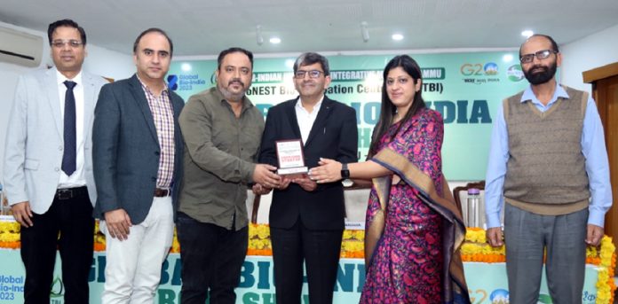 Guests being presented memento during Global Bio India Road Show by IIM Jammu.