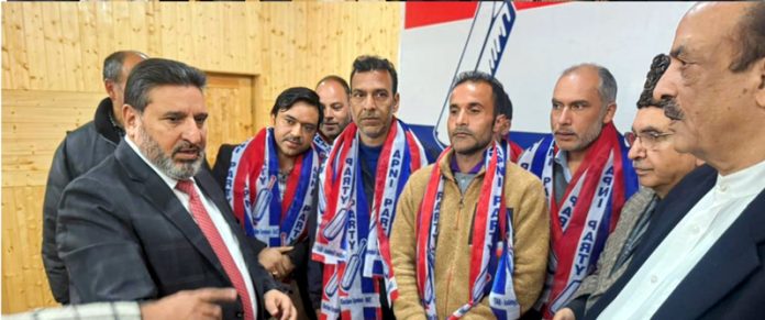 Apni Party president, Altaf Bukhari welcoming new entrants into party fold at Srinagar on Thursday.