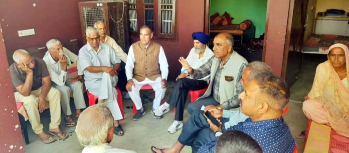 BSP leaders meeting villagers during visit to border areas.