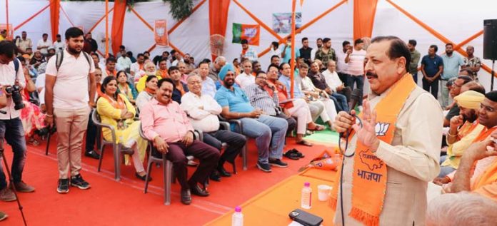 Union Minister Dr. Jitendra Singh addressing a public meeting at Jaipur on Wednesday.