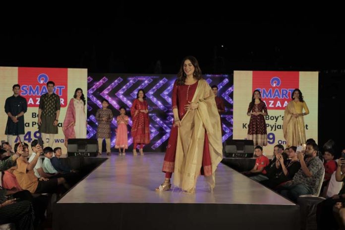 A celebrity walk ramp at SMART Bazaar's Bestival Fashion Show.