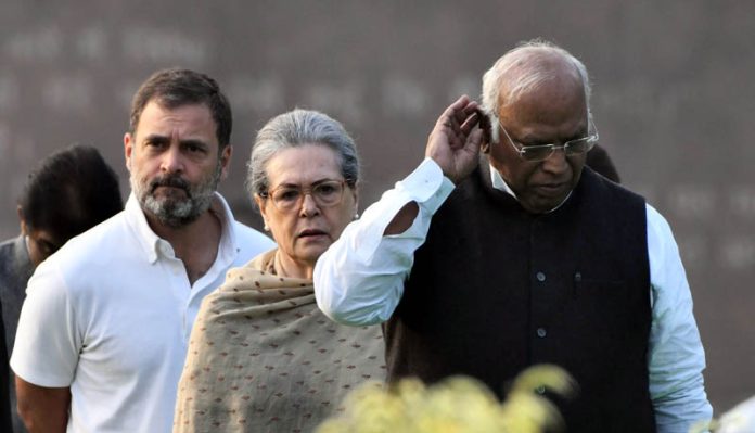 Congress President Mallikarjun Kharge with party leaders Sonia Gandhi and Rahul Gandhi arrives to pay tribute to former prime minister Indira Gandhi on her birth anniversary at Shakti Sthal, in New Delhi on Sunday. (UNI)