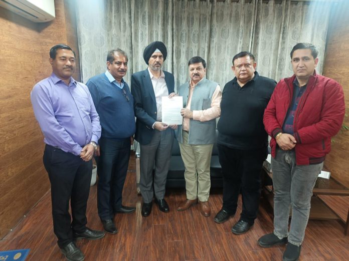 JCCI delegation submitting charter of demands to Comm/Secy I&C Vikramjeet Singh in Jammu on Wednesday.