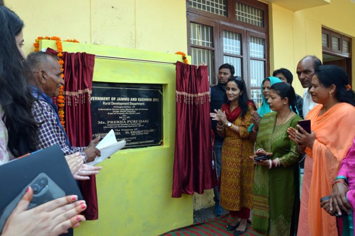 Commissioner Secretary Information Prerna Puri inaugurating Informatics Centre.