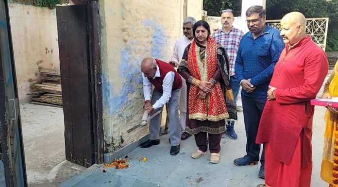 Purnima Sharma launching renovation work at Mata Chintpurni Temple.