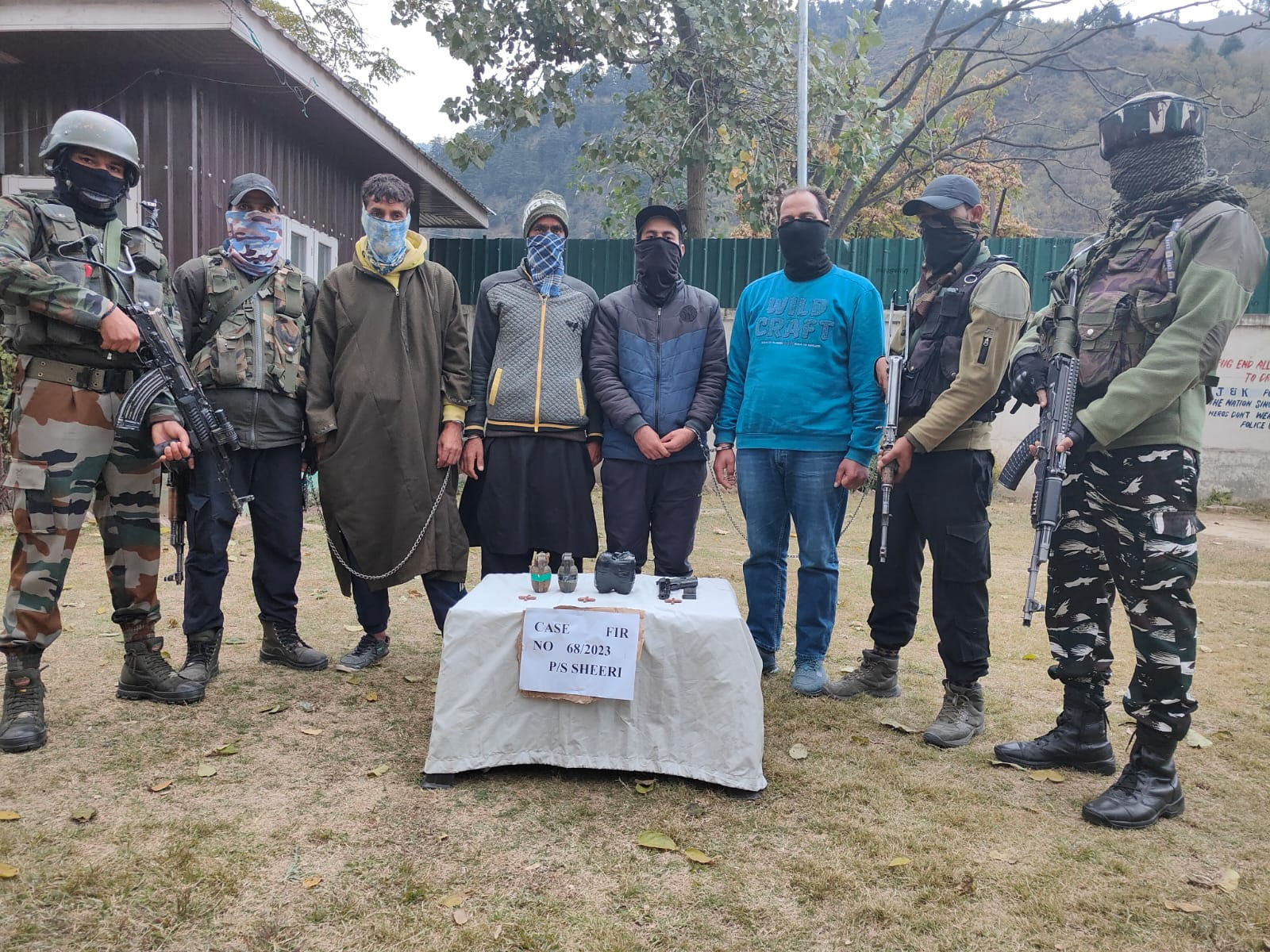 4 LeT Terrorist Associates Arrested In Jammu And Kashmir's Baramulla -  Daily Excelsior