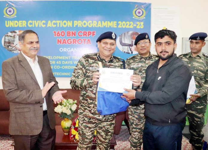 CRPF Commandant with a student before the tour.