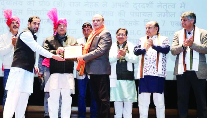 Senior advocate Ashok Bhan being conferred with Citizen Award in New Delhi on Saturday.